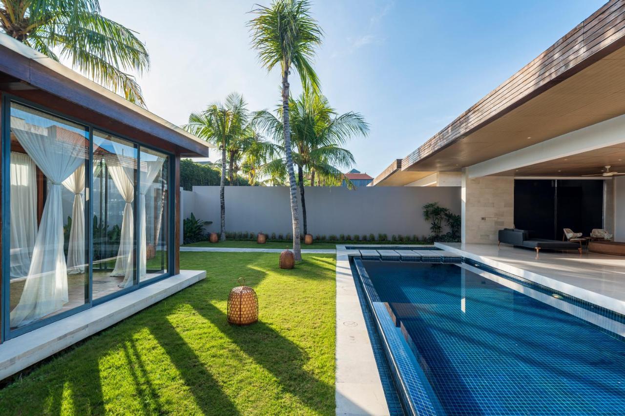 Villa One Eleven Seminyak Exterior foto